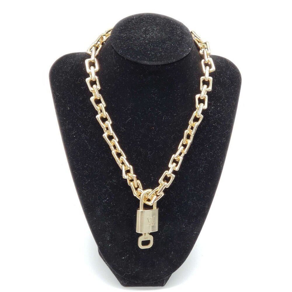 Authentic Louis Vuitton Lock & Key with Unbranded Gold Plated Chain Necklace - Picture 2 of 7